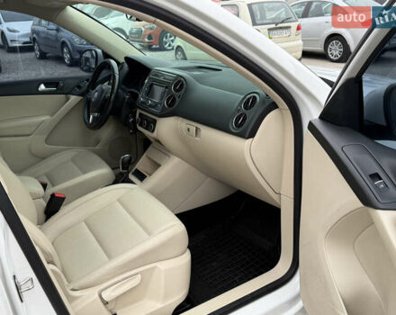 Білий Фольксваген Тігуан, об'ємом двигуна 1.98 л та пробігом 195 тис. км за 10900 $, фото 13 на Automoto.ua