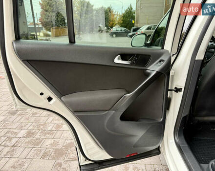 Білий Фольксваген Тігуан, об'ємом двигуна 1.98 л та пробігом 212 тис. км за 9499 $, фото 27 на Automoto.ua