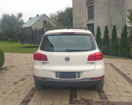 Белый Фольксваген Тигуан, объемом двигателя 0 л и пробегом 205 тыс. км за 9900 $, фото 3 на Automoto.ua