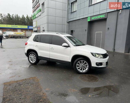 Белый Фольксваген Тигуан, объемом двигателя 1.97 л и пробегом 205 тыс. км за 14900 $, фото 2 на Automoto.ua