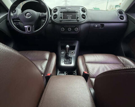 Білий Фольксваген Тігуан, об'ємом двигуна 2 л та пробігом 200 тис. км за 15300 $, фото 11 на Automoto.ua