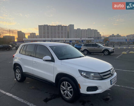 Белый Фольксваген Тигуан, объемом двигателя 1.98 л и пробегом 208 тыс. км за 10800 $, фото 7 на Automoto.ua