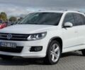 Белый Фольксваген Тигуан, объемом двигателя 2 л и пробегом 121 тыс. км за 8800 $, фото 1 на Automoto.ua