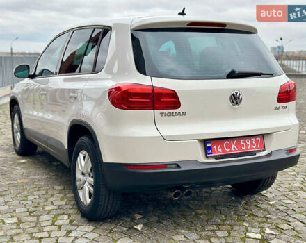 Белый Фольксваген Тигуан, объемом двигателя 1.98 л и пробегом 160 тыс. км за 11000 $, фото 2 на Automoto.ua