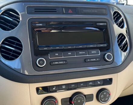 Білий Фольксваген Тігуан, об'ємом двигуна 2 л та пробігом 217 тис. км за 11500 $, фото 21 на Automoto.ua