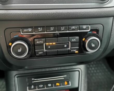 Белый Фольксваген Тигуан, объемом двигателя 2 л и пробегом 219 тыс. км за 14900 $, фото 6 на Automoto.ua