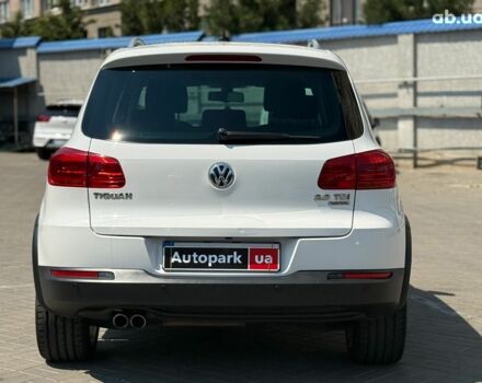 Білий Фольксваген Тігуан, об'ємом двигуна 2 л та пробігом 250 тис. км за 16490 $, фото 6 на Automoto.ua