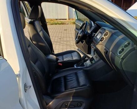 Белый Фольксваген Тигуан, объемом двигателя 1.98 л и пробегом 285 тыс. км за 12500 $, фото 7 на Automoto.ua