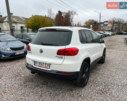 Белый Фольксваген Тигуан, объемом двигателя 2 л и пробегом 199 тыс. км за 12200 $, фото 5 на Automoto.ua