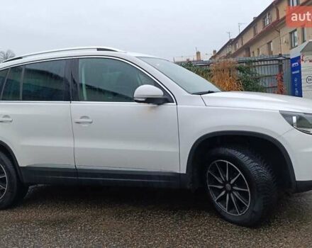 Белый Фольксваген Тигуан, объемом двигателя 1.98 л и пробегом 172 тыс. км за 14000 $, фото 2 на Automoto.ua