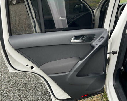 Белый Фольксваген Тигуан, объемом двигателя 1.98 л и пробегом 240 тыс. км за 10900 $, фото 10 на Automoto.ua