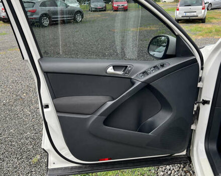 Белый Фольксваген Тигуан, объемом двигателя 1.98 л и пробегом 240 тыс. км за 10900 $, фото 12 на Automoto.ua