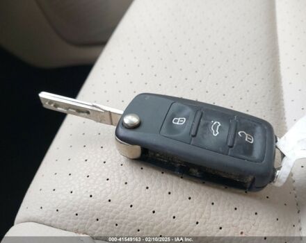 Белый Фольксваген Тигуан, объемом двигателя 2 л и пробегом 115 тыс. км за 9500 $, фото 8 на Automoto.ua