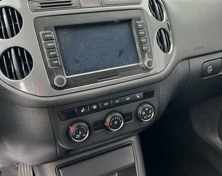 Белый Фольксваген Тигуан, объемом двигателя 1.98 л и пробегом 240 тыс. км за 10900 $, фото 9 на Automoto.ua