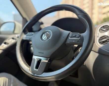 Білий Фольксваген Тігуан, об'ємом двигуна 2 л та пробігом 250 тис. км за 16490 $, фото 32 на Automoto.ua