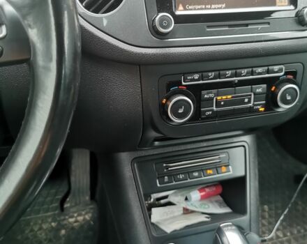 Белый Фольксваген Тигуан, объемом двигателя 2 л и пробегом 219 тыс. км за 14900 $, фото 13 на Automoto.ua