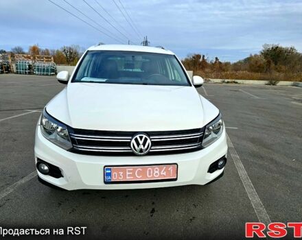 Білий Фольксваген Тігуан, об'ємом двигуна 2 л та пробігом 263 тис. км за 12300 $, фото 1 на Automoto.ua