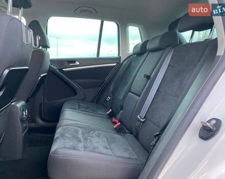 Белый Фольксваген Тигуан, объемом двигателя 2 л и пробегом 216 тыс. км за 14490 $, фото 18 на Automoto.ua