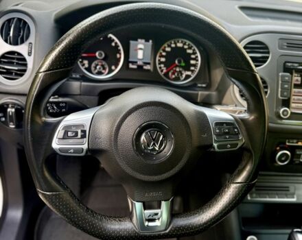 Белый Фольксваген Тигуан, объемом двигателя 2 л и пробегом 35 тыс. км за 21500 $, фото 13 на Automoto.ua