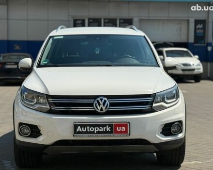 Білий Фольксваген Тігуан, об'ємом двигуна 2 л та пробігом 250 тис. км за 16490 $, фото 1 на Automoto.ua