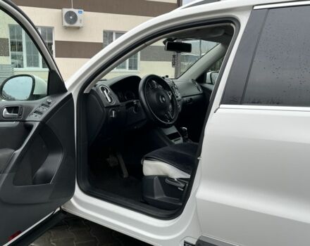 Білий Фольксваген Тігуан, об'ємом двигуна 2 л та пробігом 232 тис. км за 15500 $, фото 2 на Automoto.ua