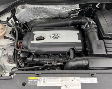 Белый Фольксваген Тигуан, объемом двигателя 1.98 л и пробегом 240 тыс. км за 10900 $, фото 5 на Automoto.ua