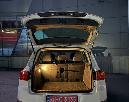 Белый Фольксваген Тигуан, объемом двигателя 0 л и пробегом 210 тыс. км за 11500 $, фото 6 на Automoto.ua