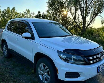 Білий Фольксваген Тігуан, об'ємом двигуна 20 л та пробігом 230 тис. км за 13000 $, фото 2 на Automoto.ua