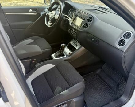 Белый Фольксваген Тигуан, объемом двигателя 2 л и пробегом 35 тыс. км за 21500 $, фото 10 на Automoto.ua