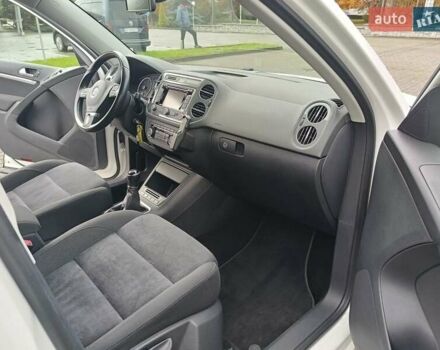 Белый Фольксваген Тигуан, объемом двигателя 2 л и пробегом 95 тыс. км за 17900 $, фото 15 на Automoto.ua