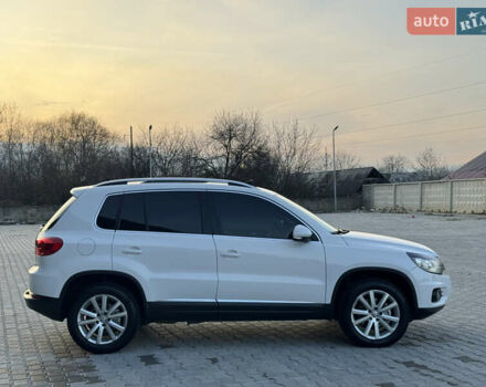 Белый Фольксваген Тигуан, объемом двигателя 1.97 л и пробегом 245 тыс. км за 12999 $, фото 3 на Automoto.ua