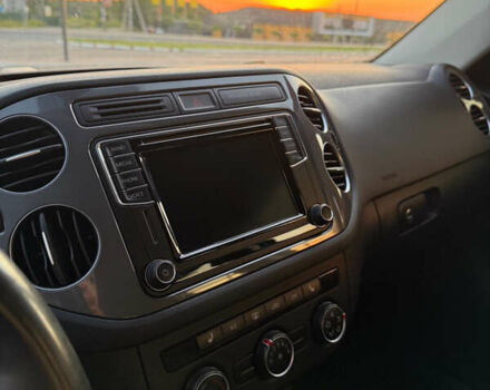 Белый Фольксваген Тигуан, объемом двигателя 0 л и пробегом 210 тыс. км за 11500 $, фото 8 на Automoto.ua