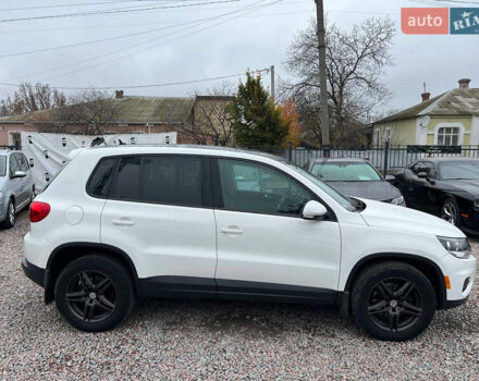 Белый Фольксваген Тигуан, объемом двигателя 2 л и пробегом 199 тыс. км за 12200 $, фото 6 на Automoto.ua