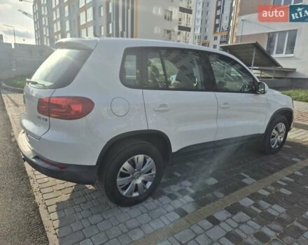 Белый Фольксваген Тигуан, объемом двигателя 1.97 л и пробегом 156 тыс. км за 9900 $, фото 2 на Automoto.ua
