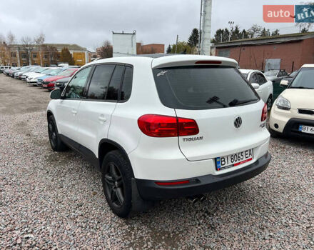 Белый Фольксваген Тигуан, объемом двигателя 2 л и пробегом 199 тыс. км за 12200 $, фото 4 на Automoto.ua
