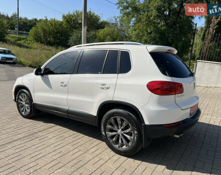 Білий Фольксваген Тігуан, об'ємом двигуна 2 л та пробігом 212 тис. км за 9999 $, фото 4 на Automoto.ua