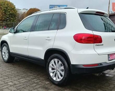 Белый Фольксваген Тигуан, объемом двигателя 2 л и пробегом 95 тыс. км за 17900 $, фото 2 на Automoto.ua