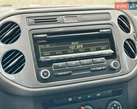 Белый Фольксваген Тигуан, объемом двигателя 1.98 л и пробегом 160 тыс. км за 11000 $, фото 11 на Automoto.ua