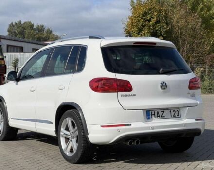 Белый Фольксваген Тигуан, объемом двигателя 2 л и пробегом 121 тыс. км за 8800 $, фото 6 на Automoto.ua
