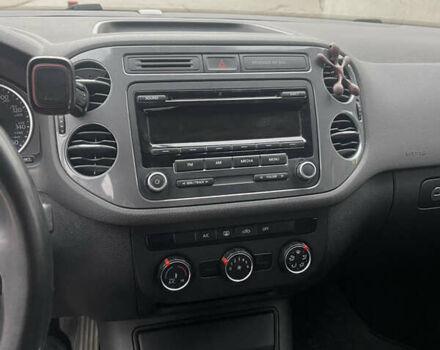 Белый Фольксваген Тигуан, объемом двигателя 1.98 л и пробегом 198 тыс. км за 10800 $, фото 9 на Automoto.ua