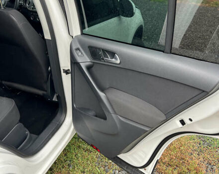 Белый Фольксваген Тигуан, объемом двигателя 1.98 л и пробегом 240 тыс. км за 10900 $, фото 17 на Automoto.ua