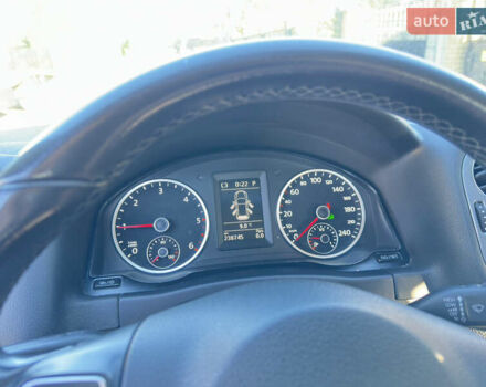 Белый Фольксваген Тигуан, объемом двигателя 1.99 л и пробегом 238 тыс. км за 15600 $, фото 13 на Automoto.ua