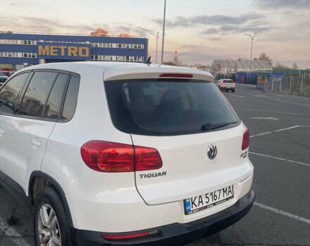 Белый Фольксваген Тигуан, объемом двигателя 1.98 л и пробегом 208 тыс. км за 10800 $, фото 3 на Automoto.ua