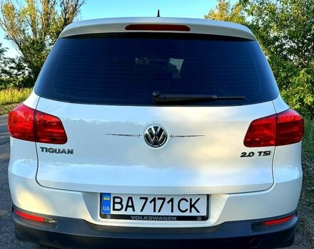 Білий Фольксваген Тігуан, об'ємом двигуна 20 л та пробігом 230 тис. км за 13000 $, фото 5 на Automoto.ua