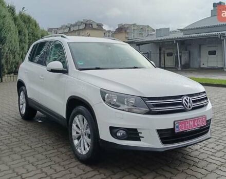 Белый Фольксваген Тигуан, объемом двигателя 2 л и пробегом 95 тыс. км за 17900 $, фото 4 на Automoto.ua