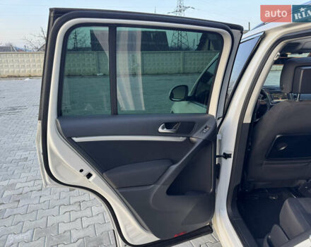 Белый Фольксваген Тигуан, объемом двигателя 1.97 л и пробегом 245 тыс. км за 12999 $, фото 29 на Automoto.ua