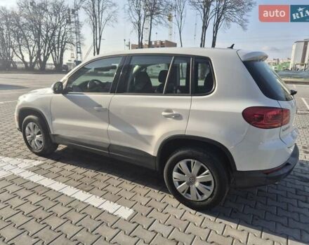 Белый Фольксваген Тигуан, объемом двигателя 1.97 л и пробегом 156 тыс. км за 9999 $, фото 8 на Automoto.ua