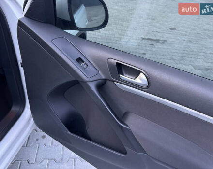 Белый Фольксваген Тигуан, объемом двигателя 1.97 л и пробегом 245 тыс. км за 12999 $, фото 43 на Automoto.ua