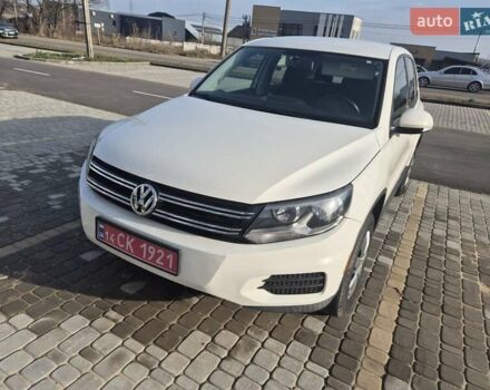 Белый Фольксваген Тигуан, объемом двигателя 1.97 л и пробегом 156 тыс. км за 9900 $, фото 1 на Automoto.ua
