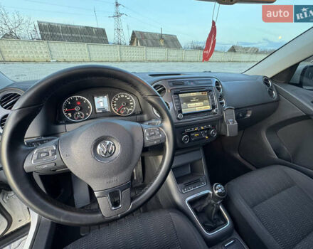 Белый Фольксваген Тигуан, объемом двигателя 1.97 л и пробегом 245 тыс. км за 12999 $, фото 20 на Automoto.ua